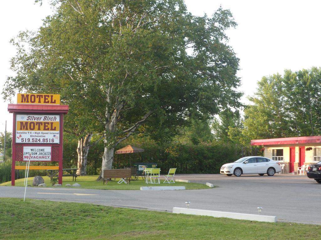 The Silver Birch Motel กอเดอริช ภายนอก รูปภาพ