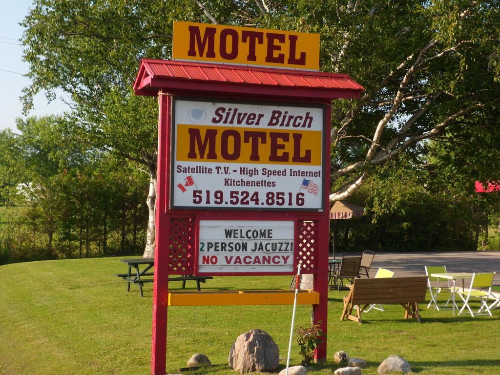 The Silver Birch Motel กอเดอริช ภายนอก รูปภาพ