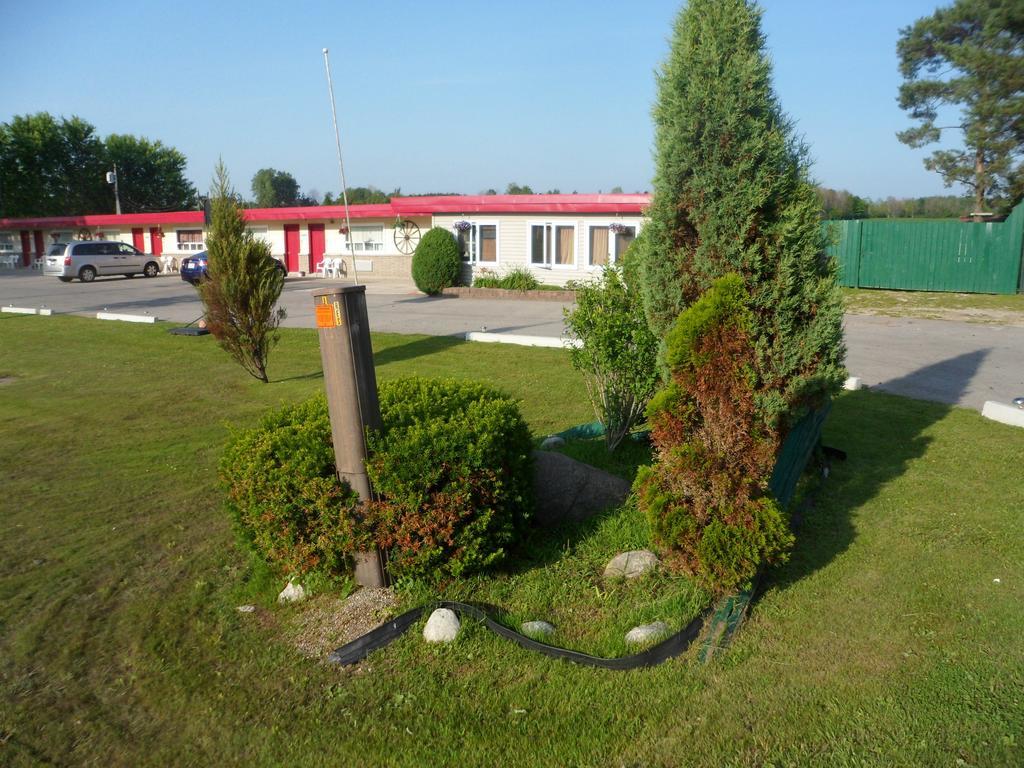The Silver Birch Motel กอเดอริช ภายนอก รูปภาพ