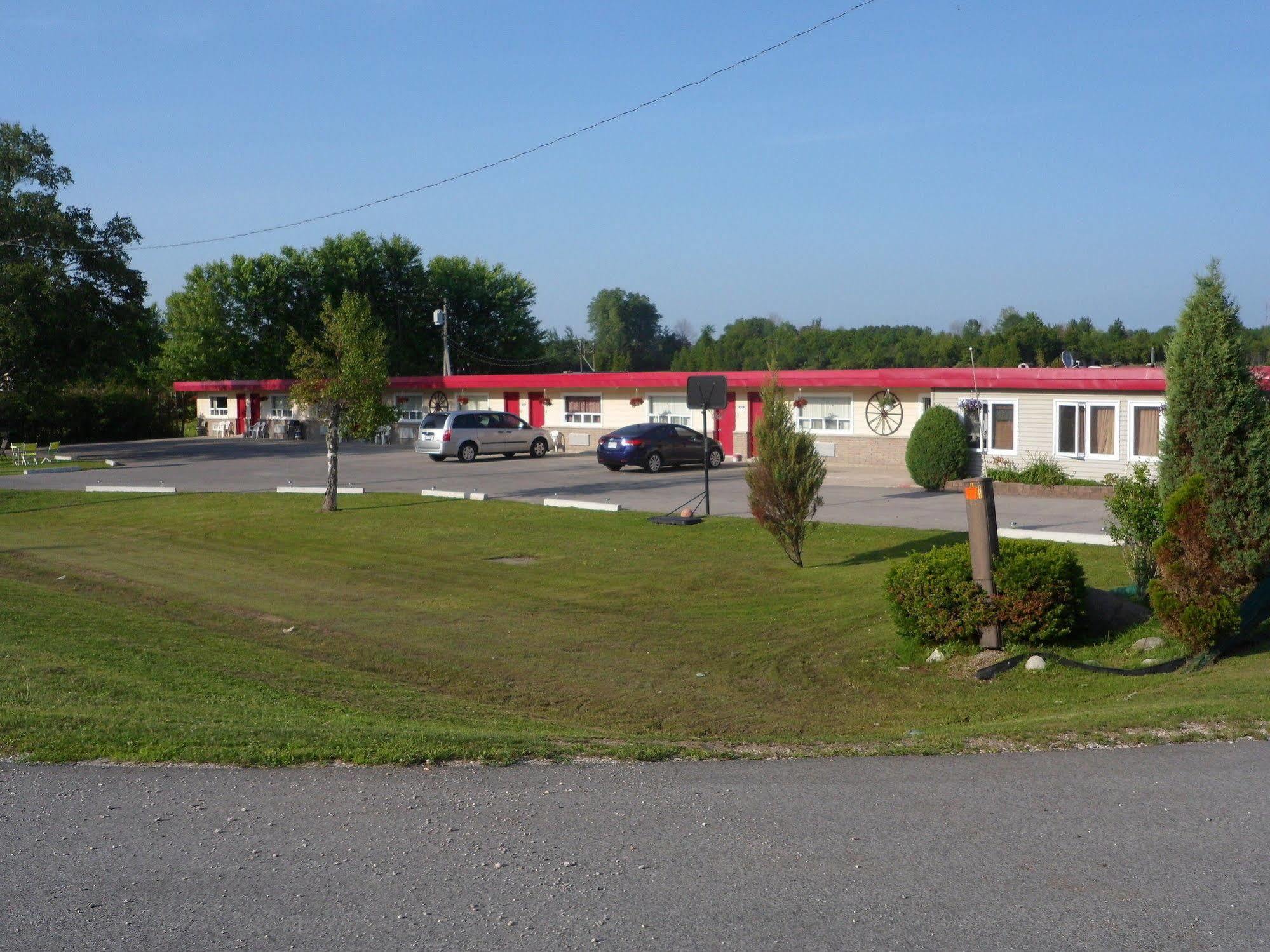 The Silver Birch Motel กอเดอริช ภายนอก รูปภาพ